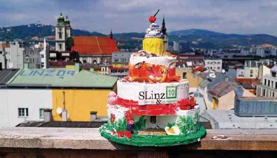 Hafenrundfahrt auf der Donau Kultur hautnah in der Tabakfabrik Die beste Linzer Torte genießen Den Mariendom besteigen Sven Eisermann City Trip Linz inklusive