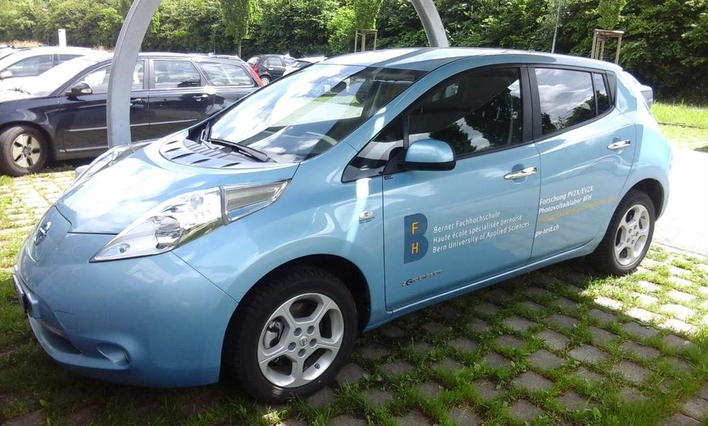 Abb. 1: Nissan LEAF des PV Labors der Berner Fachhochschule im Solarcarport Das Ladeschema des Nissan LEAF: Abb.