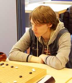 9 4 0 7 6 Dia. (5, schlagen ; 8 auf ) Ilya Shikshin konnte in der letzten Runde gewinnen, landete aber insgesamt nur auf Platz 44: Diese Ko-Drohung ist nicht groß genug. in Dia.
