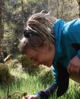 Ihre Reiseleitung Brit Vogt Brit Vogt hat in der Schweiz Geologie und in Schottland Outdoor-Lehrer studiert. Sie liebt die Natur und Gästen Ihr Wissen weiterzugeben.
