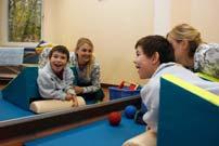 Angebote für Menschen mit Behinderung Die August-Hermann-Francke-Schule besuchen Kinder mit schweren körperlichen und geistigen Behinderungen.
