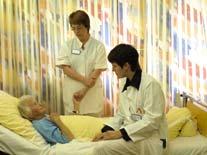 Angebote für ältere Menschen Das Wichernkrankenhaus im Johannesstift ist ein Fachkrankenhaus der Geriatrie für Innere Medizin und Rehabilitation.