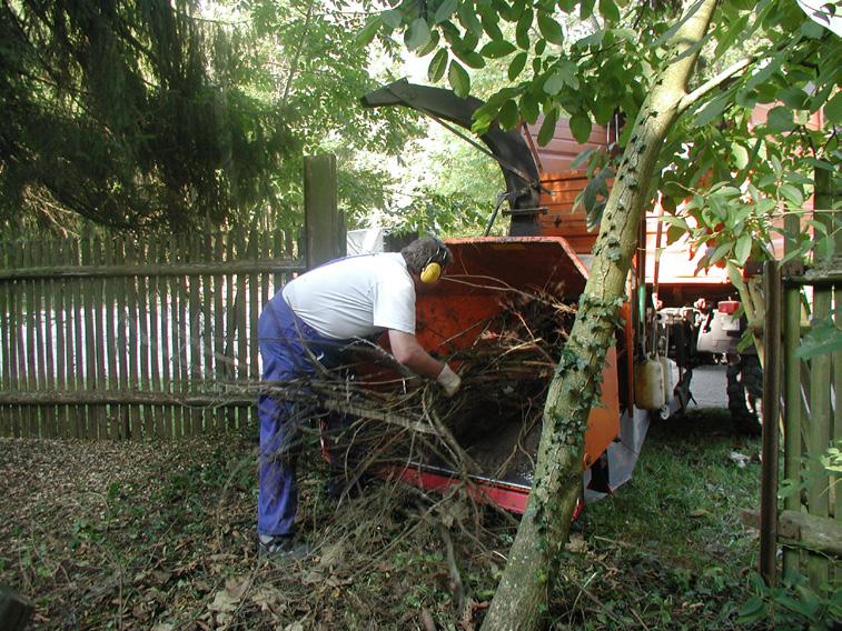 Landratsamt geschlossen Das Landratsamt Landshut mit dem Kreisjugendamt in Altdorf, den Kfz-Zulassungsstellen in Ergolding, Rottenburg und Vilsbiburg, sowie die Tiefbauverwaltung in Rottenburg, die