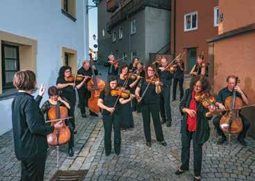 00 Uhr Plena Voce Leitung Anke Weinert-Wegmann Füssener Kammersolisten Plena Voce ist ein vorwiegend mit professionellen Musikern besetztes Streichorchester aus dem Allgäu.