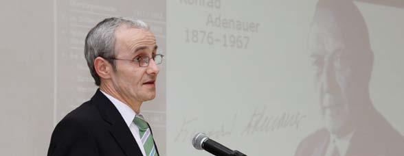 93 Im Januar 2009 gab KAS-Generalsekretär Michael Thielen das neue Internetportal zu Konrad Adenauer bei einer Veranstaltung auf dem Petersberg in Königswinter frei. Reformimpulse der 1990er Jahre.