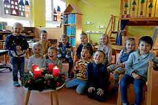 30 11. Januar 2019 Woche 1/2 Kindergärten/Kirchen Am 6. Dezember hatten wir Besuch vom Nikolaus - er hat tatsächlich allen Kindern etwas mitgebracht.