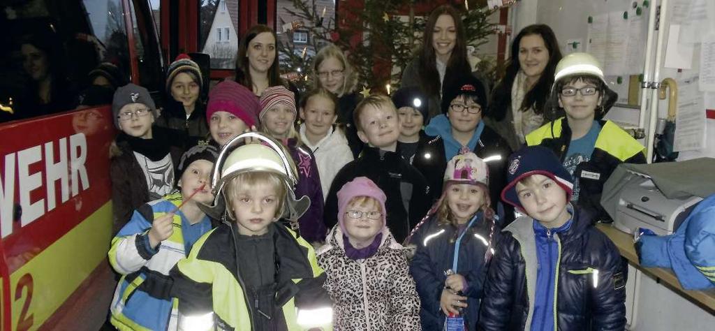 56 Seybothenreuth Kinderfeuerwehr Am Nikolaustag trafen sich die Mädchen und Jungen der Kinderfeuerwehr Seybothenreuth zur ersten Gruppenstunde im Gerätehaus in Seybothenreuth.
