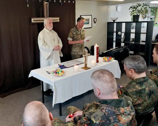 gemeinsam einen Ostergottesdienst zu feiern. Nachdem eine der Übungsphasen bereits am Ostersonntag begann, wurde der österliche Auferstehungsgottesdienst am Vorabend (Karsamstag) gefeiert.