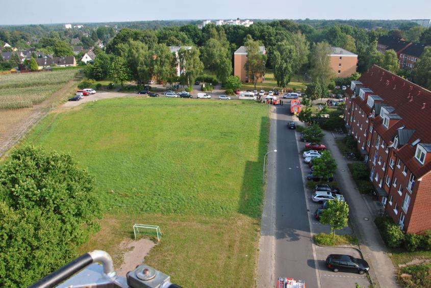 Einsatz 92 am Sonntag, dem 29.06.2014 um 02:07 h, Feldbehnstraße, Personensuche auf Ruinengelände Auf dem Gelände der ehemaligen Schokoladenfabrik wurde ein 14-jähriges Mädchen vermisst.