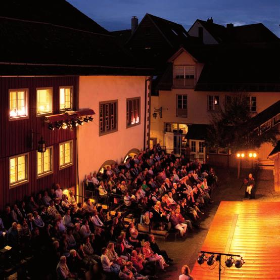 Klassisches und Modernes bei den Wangenern Festspielen Die Festspiele Wangen zeigen im Sommer 2019 am Abend mit Heinrich von Kleists "Der zerbrochne Krug" wieder einen Klassiker.