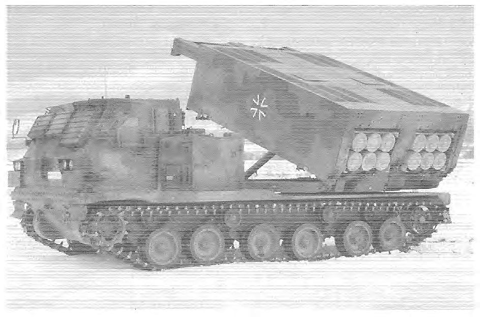 AUFTRAG 230 Raketenwerfer des Arti/lerieraketensystems MARS mit dem Panzerabwehrminen mit voreingesteflter Wirkzeit verschossen werden können.