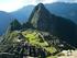 Machu Picchu, eine Ruinenstadt der Inka in Peru (Südamerika). Die Sphinx vor den Pyramiden von Gizeh (Ägypten).
